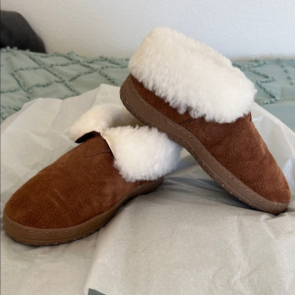 Old Friend Suede Women's Slippers with White Shearling Lining